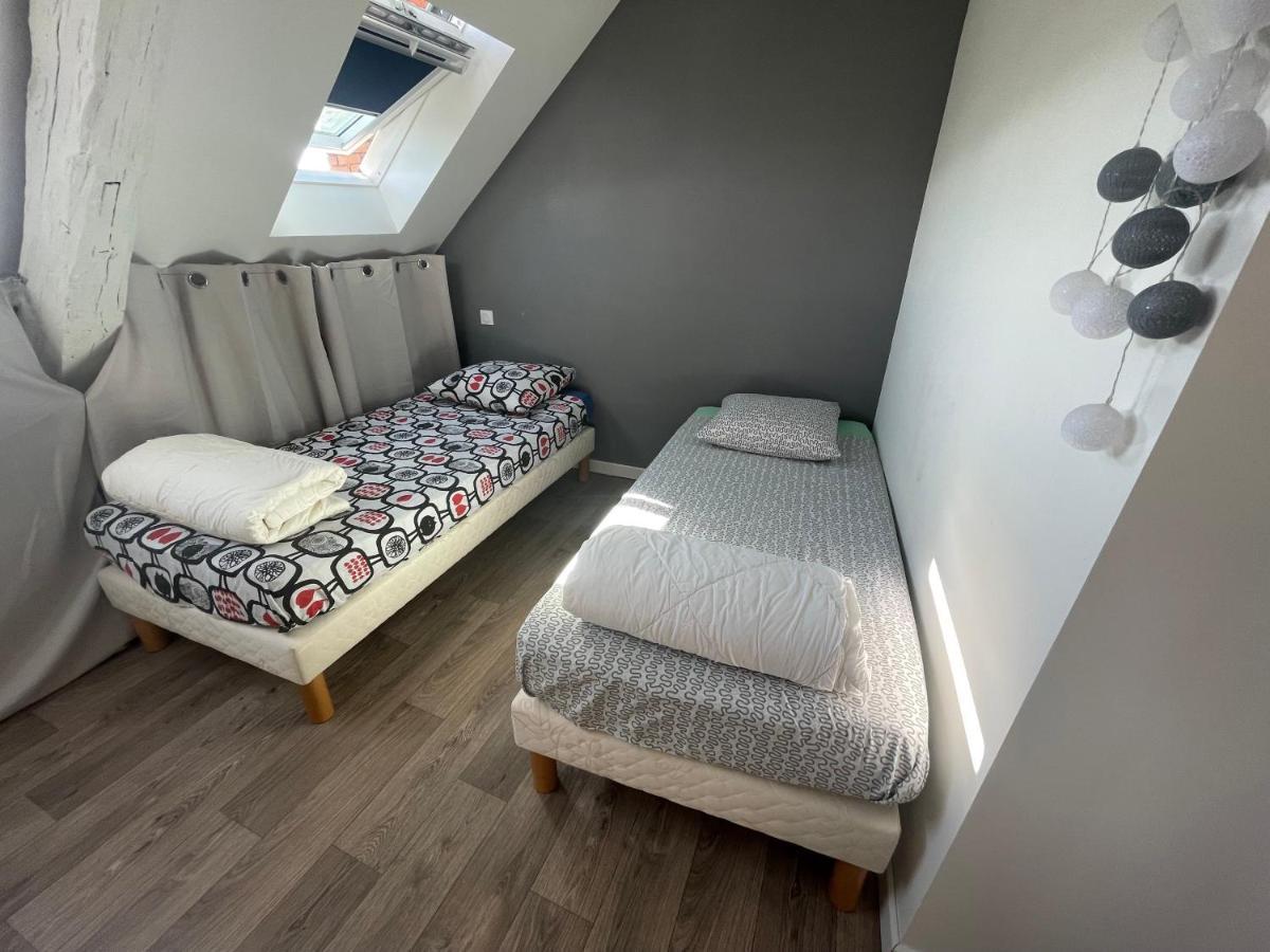 F3 Duplex   Ô Meublé de Pithiviers   2 chambres - 6 personnes Extérieur photo