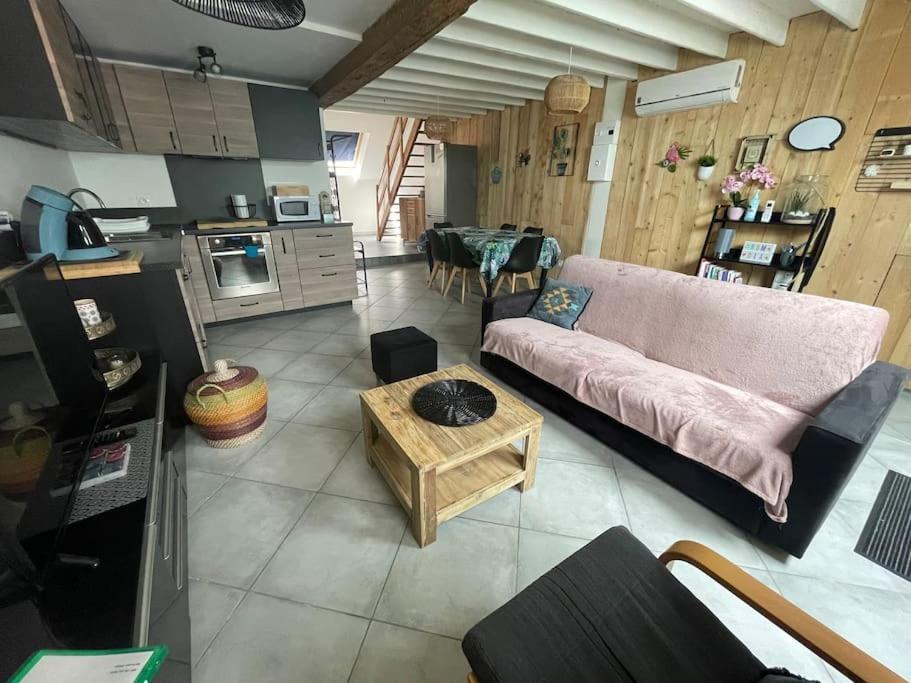 F3 Duplex   Ô Meublé de Pithiviers   2 chambres - 6 personnes Extérieur photo